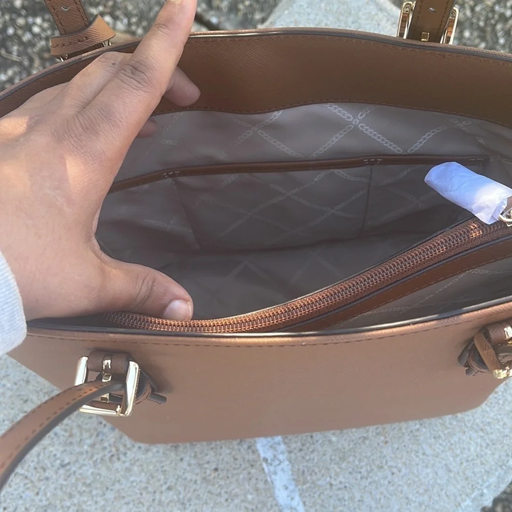 Michael Kors jet set leather tote